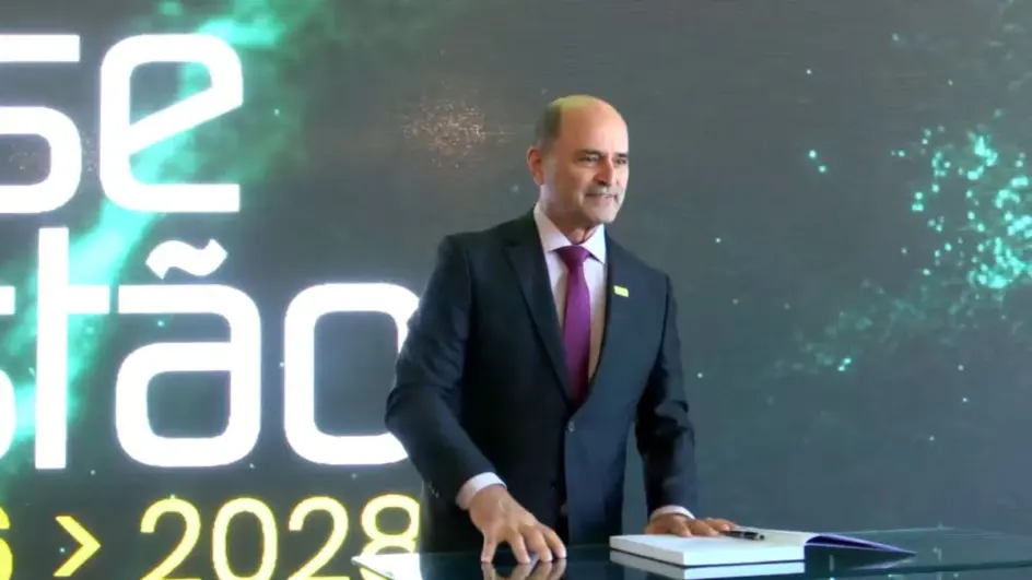 Posse-da-nova-diretoria-da-ACAERT-marca-a-chegada-de-Mario-Neves-a-presidencia-da-entidade