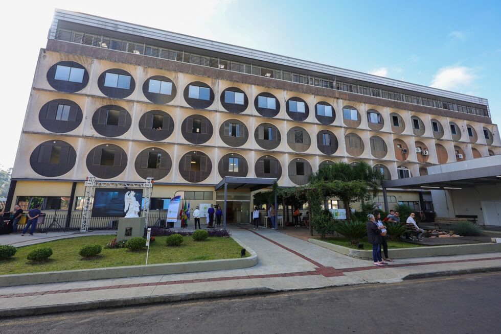 Gaeco deflagra operação no Hospital Maice e investiga desvio de dinheiro