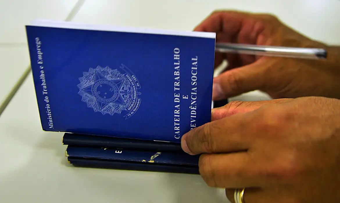 Novos prazos para licença-paternidade valem a partir de 2027
