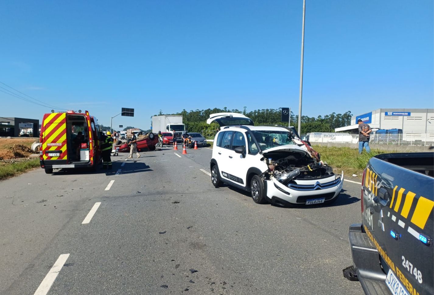 Feriadão de Tiradentes: PRF flagra milhares de infrações de trânsito nas rodovias catarinenses