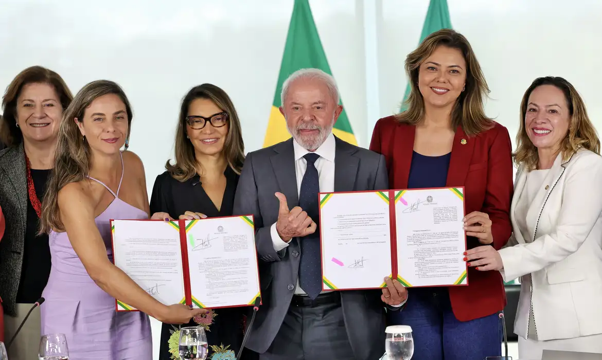 Lula sanciona lei que permite tornozeleira eletrônica para agressores mulher