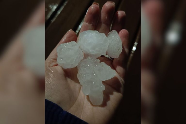 Granizo com pedras de até 6 cm causa danos e assusta moradores em Concórdia