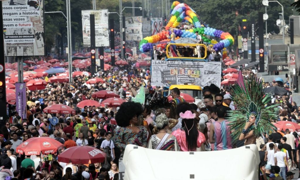 Lei que tenta barrar menores em eventos LGBTQIA+ gera polêmica e pode ser considerado inconstitucional