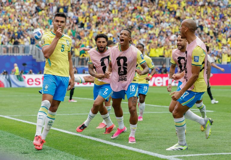 Casemiro é eleito melhor jogador de Brasil x Japão