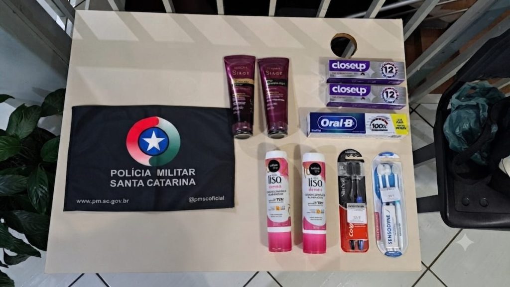 Polícia Militar recupera produtos furtados de farmácia e prende suspeito em Videira