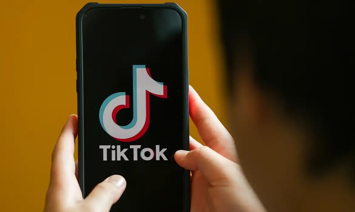 TikTok é multado em R$ 153,7 milhões por irregularidades no tratamento de dados de adolescentes