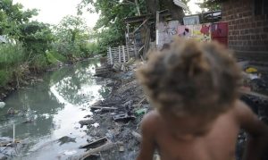 El Niño pode ampliar riscos para mais de 30 milhões de crianças no Brasil, alerta Unicef