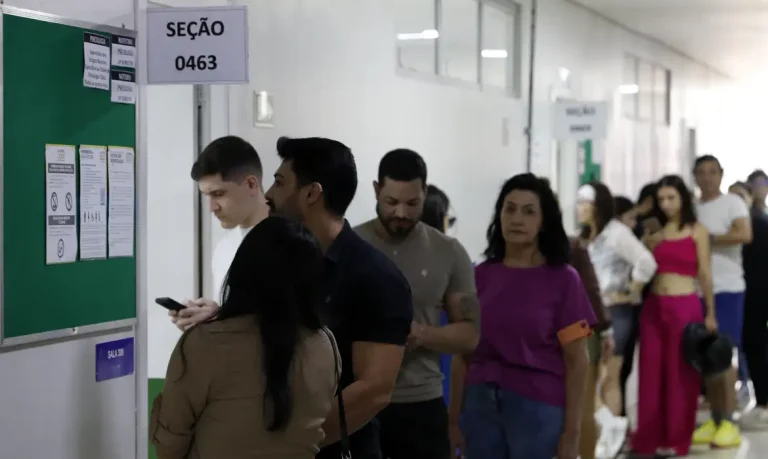 Segundo turno: 130 mil eleitores precisam ficar atentos a mudanças nos locais de votação